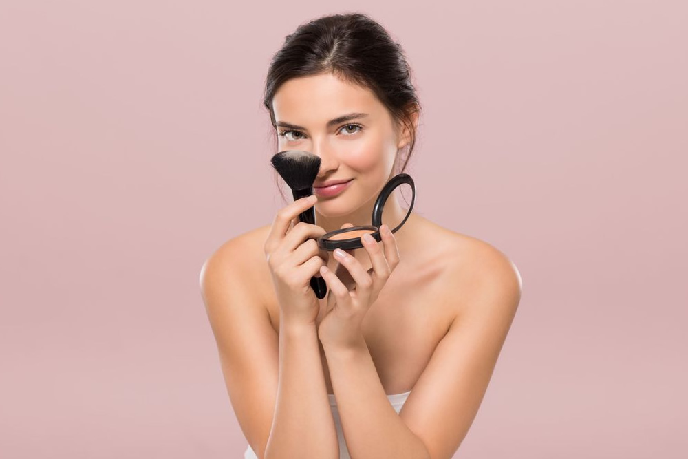 BEAUTY MAKE-UP
